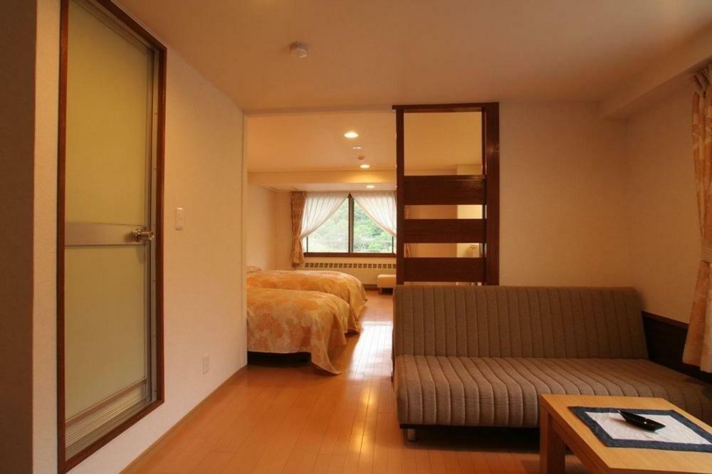 Kidoike Onsen Hotel Yamanouchi  Esterno foto